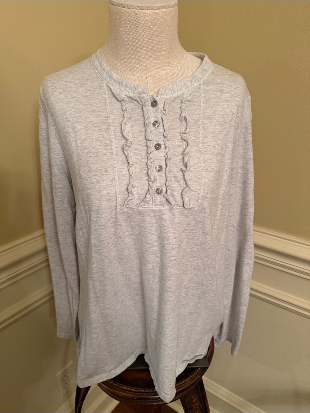 J. Jill Light Gray Ruffle-Placket Long Sleeve HenleyPima Cotton Top size Large